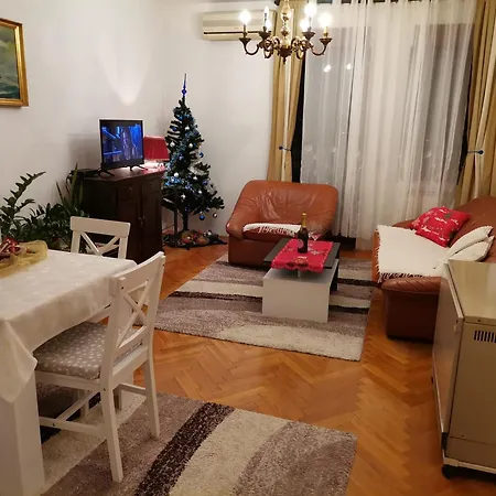 Rajana , - Hram Svetog Save Appartement Belgrade
