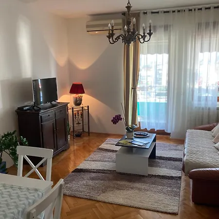 Rajana , - Hram Svetog Save Apartment Belgrade